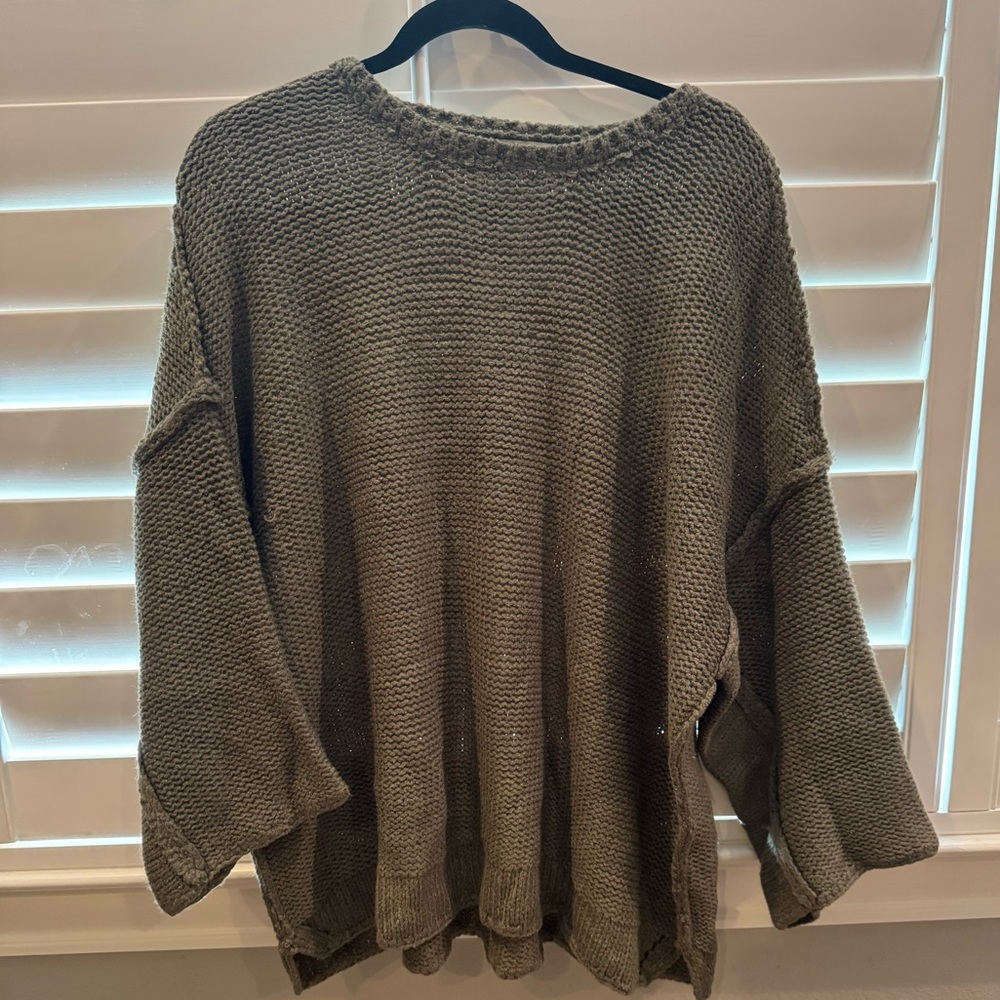 NWT Easel Olive Green Sweater Size M/L